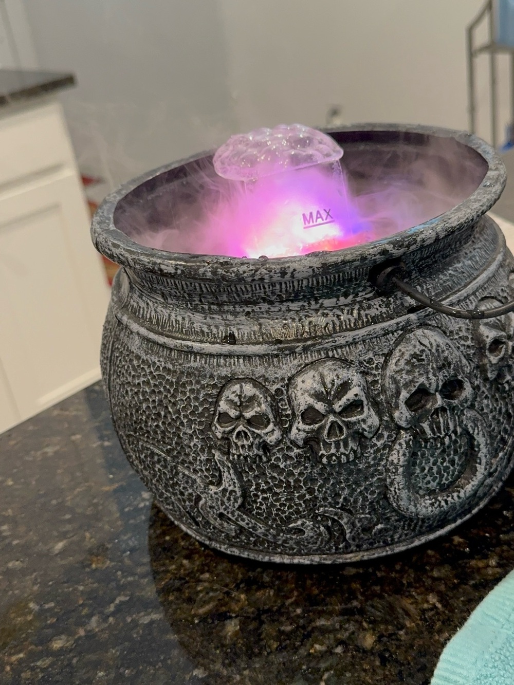 Skull Cauldron Mist Lantern - Gray with Purple LED Accent